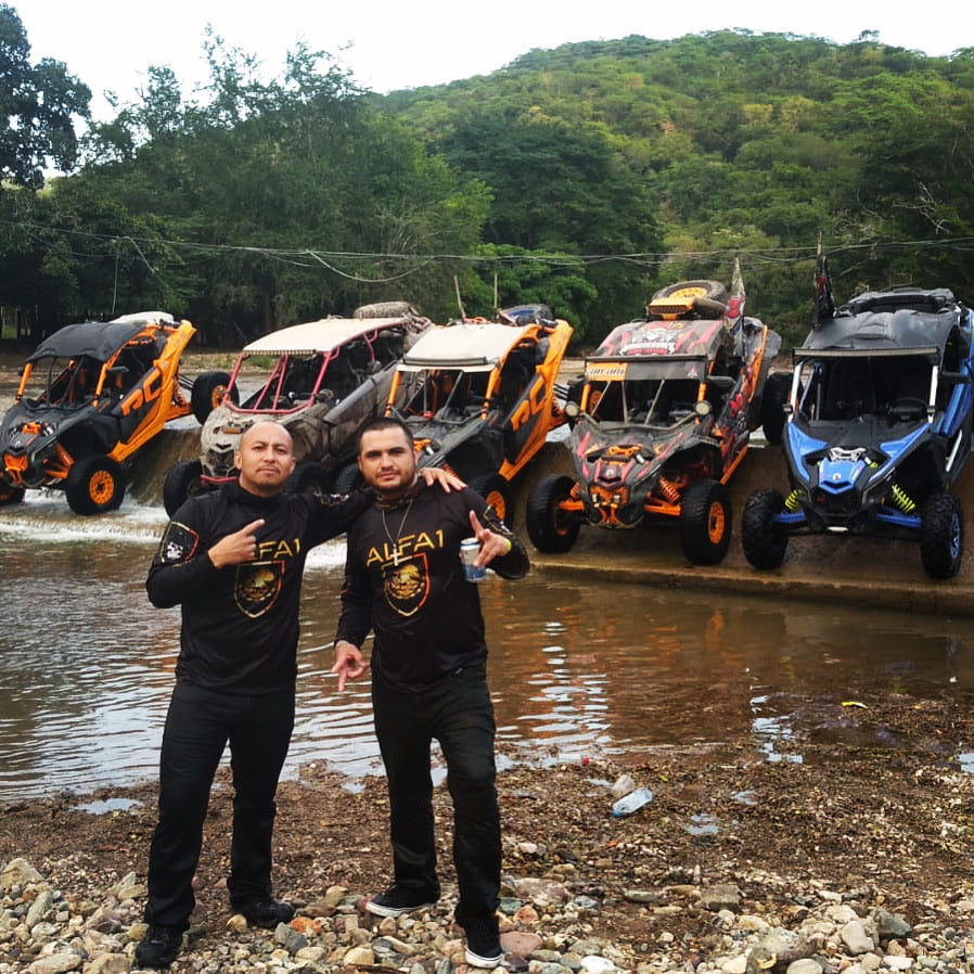 Escudo Dorado Black Off-road Jersey